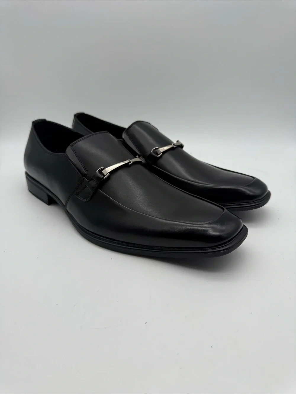 BRAND NEW Claiborne Wilhem Men's Black Leather Loafers Silver Bit Size 10 M